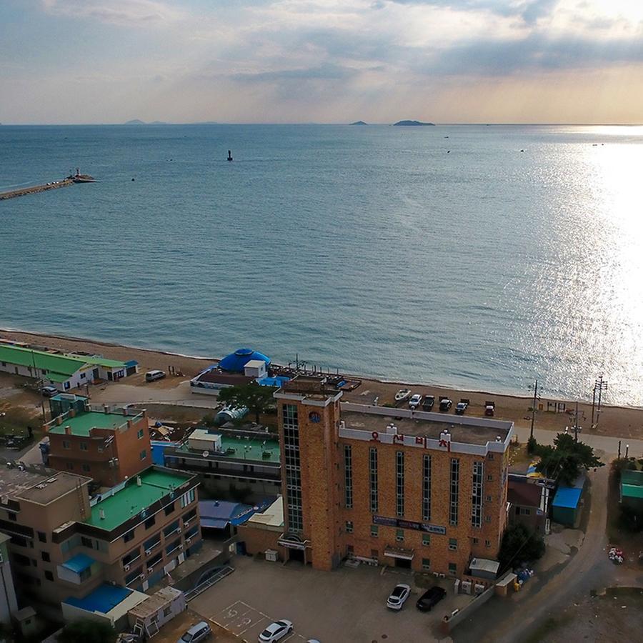 Ocean Beach Hotel Taean Esterno foto